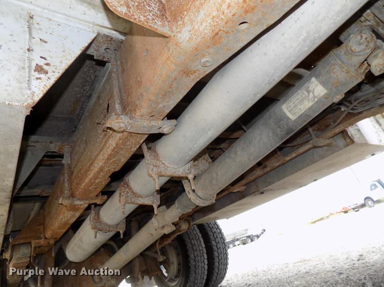 image for item DB8620 2003 Ford F550 Super Duty service truck with crane