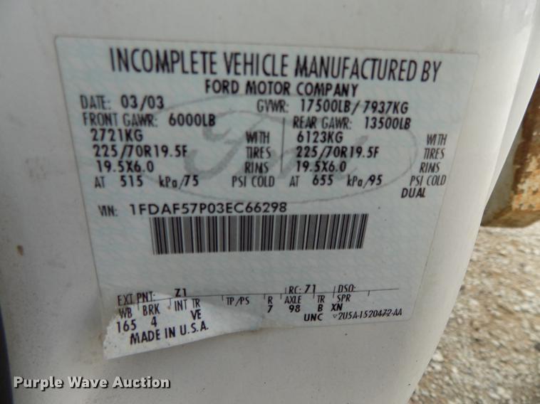 image for item DB8620 2003 Ford F550 Super Duty service truck with crane