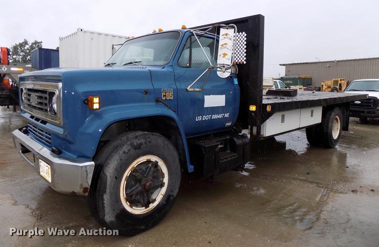 image for item DB8625 1977 Chevrolet C65 flatbed truck
