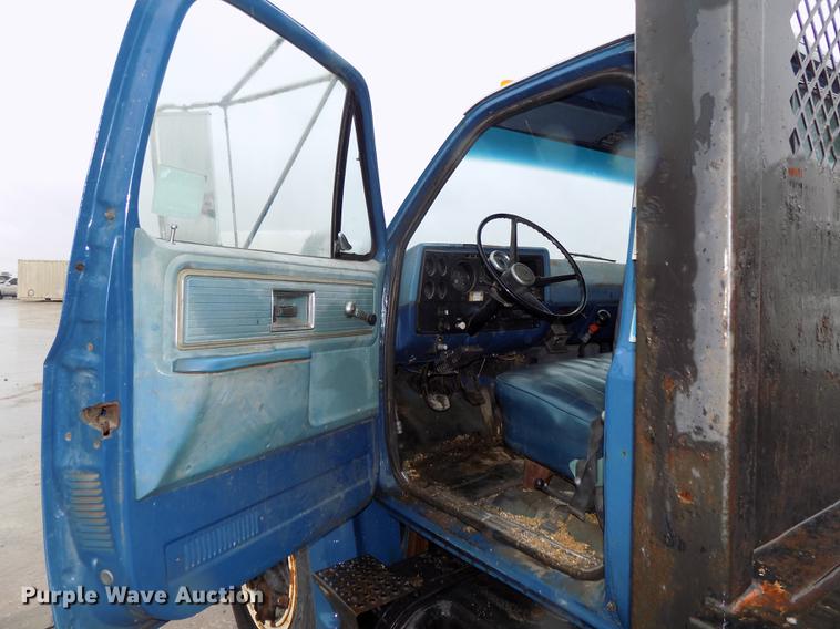 image for item DB8625 1977 Chevrolet C65 flatbed truck