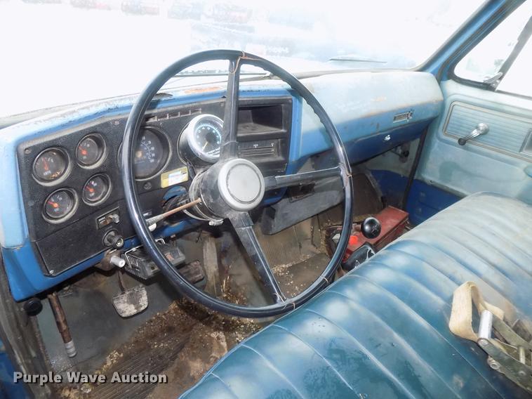 image for item DB8625 1977 Chevrolet C65 flatbed truck