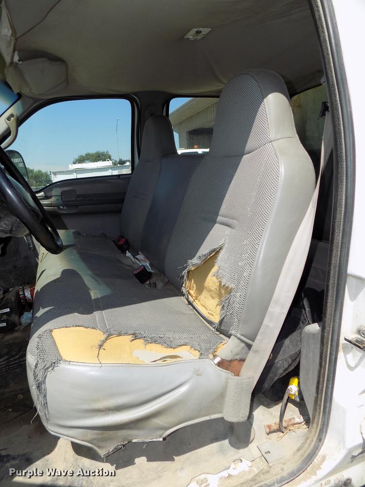 image for item DB8635 1999 Ford F450 Super Duty Crew Cab dump truck