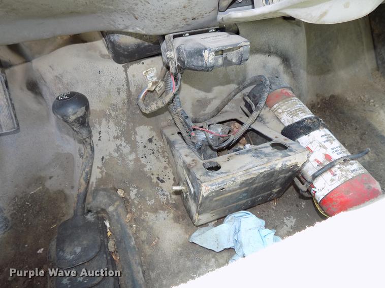 image for item DB8635 1999 Ford F450 Super Duty Crew Cab dump truck