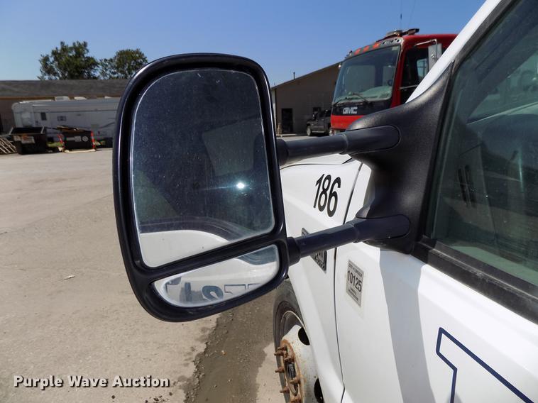 image for item DB8635 1999 Ford F450 Super Duty Crew Cab dump truck