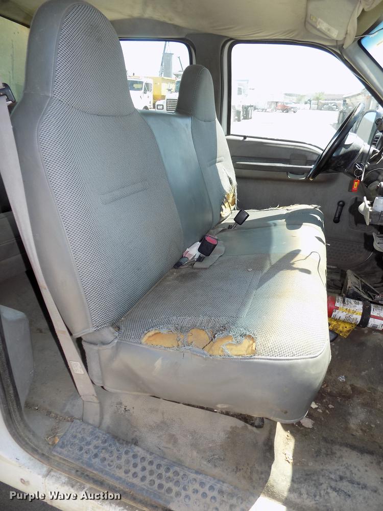 image for item DB8635 1999 Ford F450 Super Duty Crew Cab dump truck