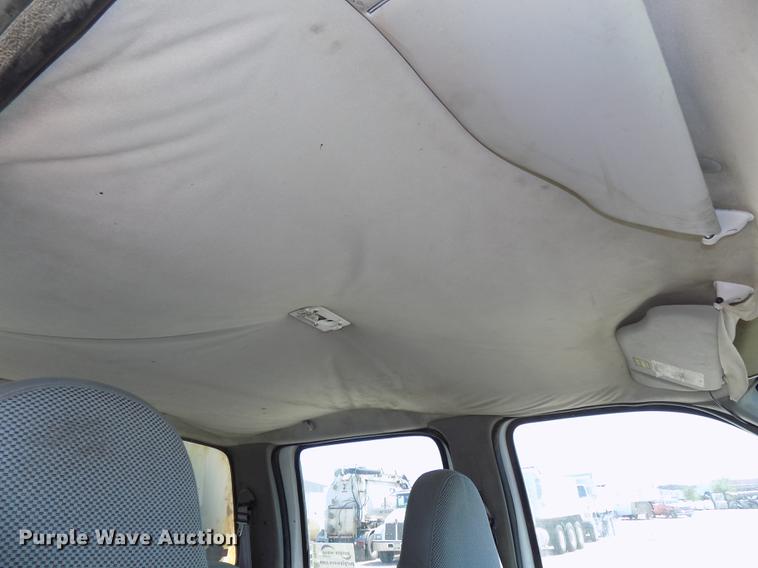 image for item DB8635 1999 Ford F450 Super Duty Crew Cab dump truck