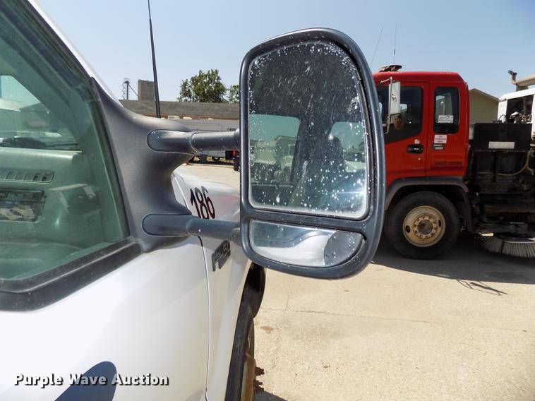 image for item DB8635 1999 Ford F450 Super Duty Crew Cab dump truck