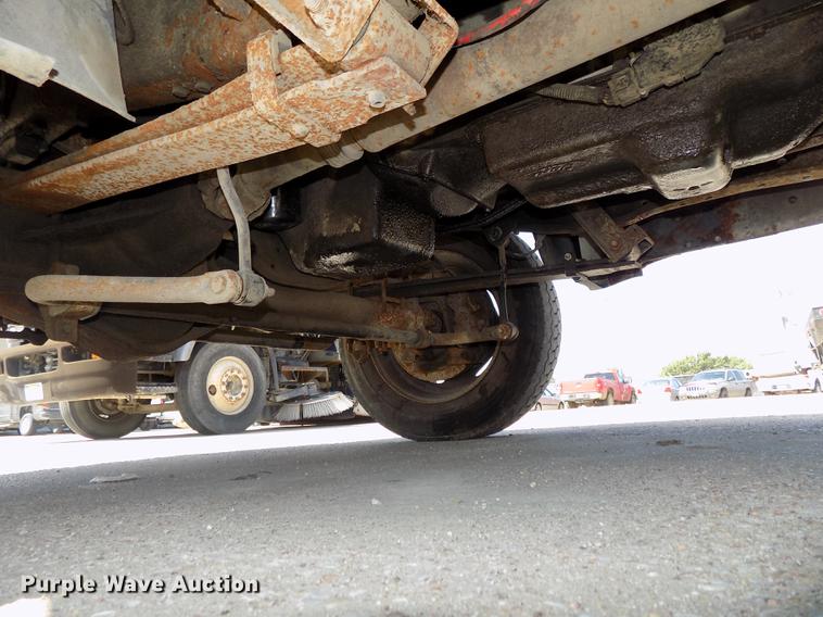 image for item DB8635 1999 Ford F450 Super Duty Crew Cab dump truck