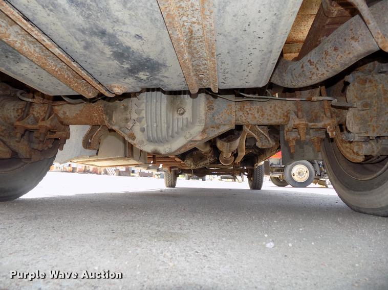 image for item DB8635 1999 Ford F450 Super Duty Crew Cab dump truck