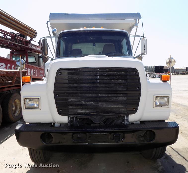 image for item DB8638 1991 Ford LT8000 dump truck