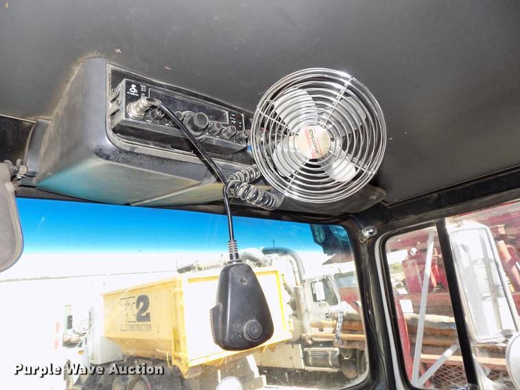 image for item DB8638 1991 Ford LT8000 dump truck