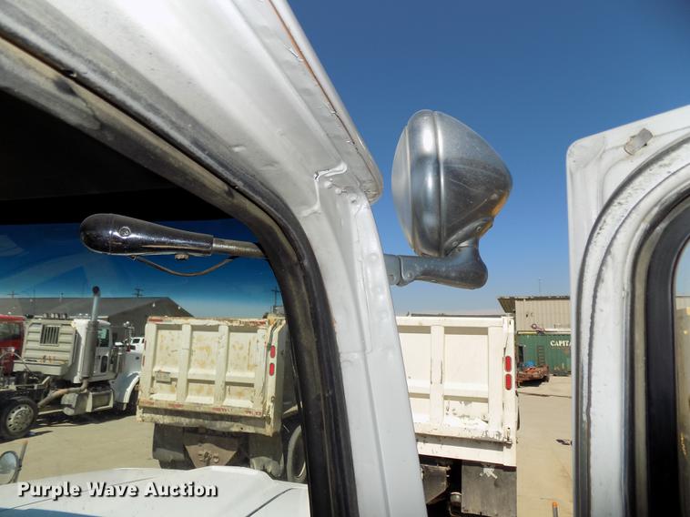 image for item DB8638 1991 Ford LT8000 dump truck