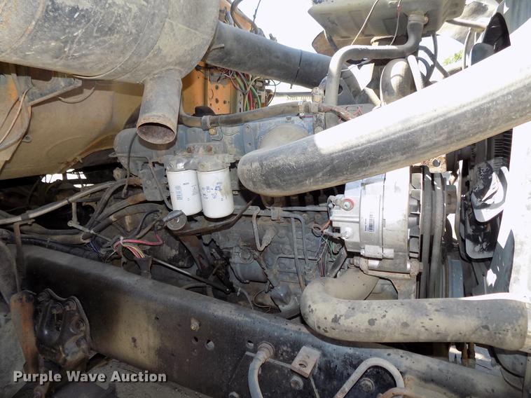 image for item DB8638 1991 Ford LT8000 dump truck