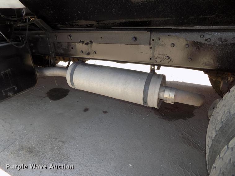 image for item DB8638 1991 Ford LT8000 dump truck