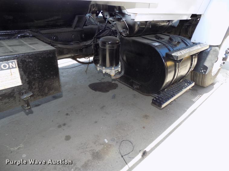 image for item DB8638 1991 Ford LT8000 dump truck