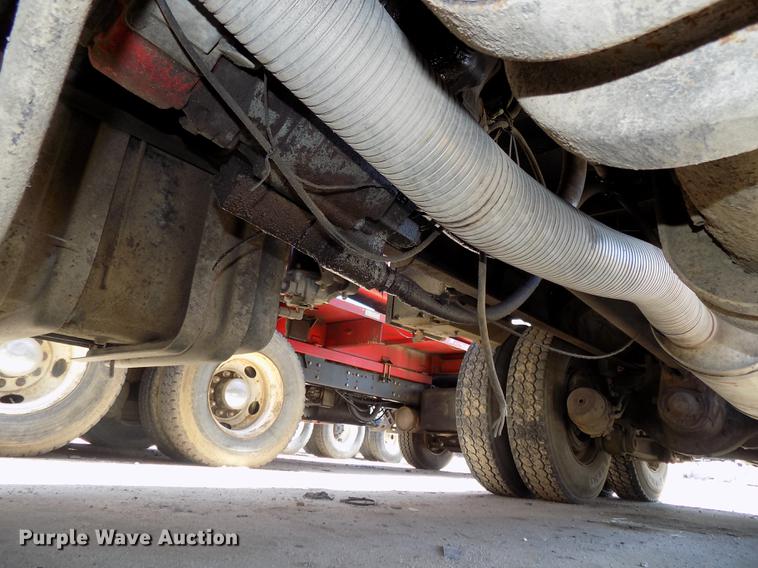 image for item DB8638 1991 Ford LT8000 dump truck