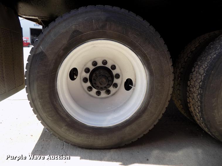 image for item DB8638 1991 Ford LT8000 dump truck