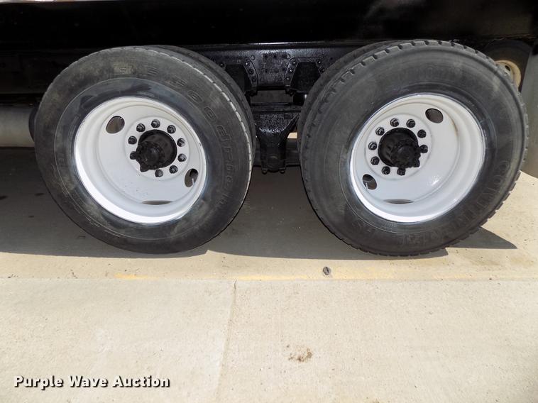 image for item DB8638 1991 Ford LT8000 dump truck