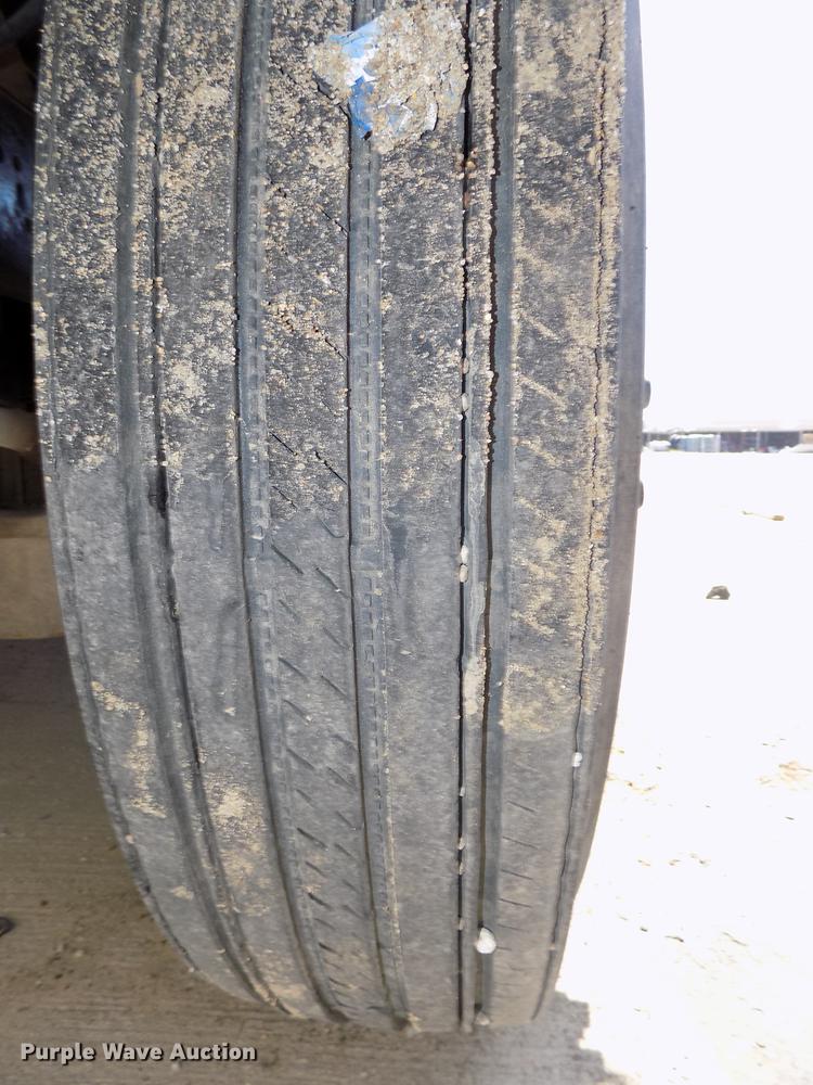 image for item DB8638 1991 Ford LT8000 dump truck