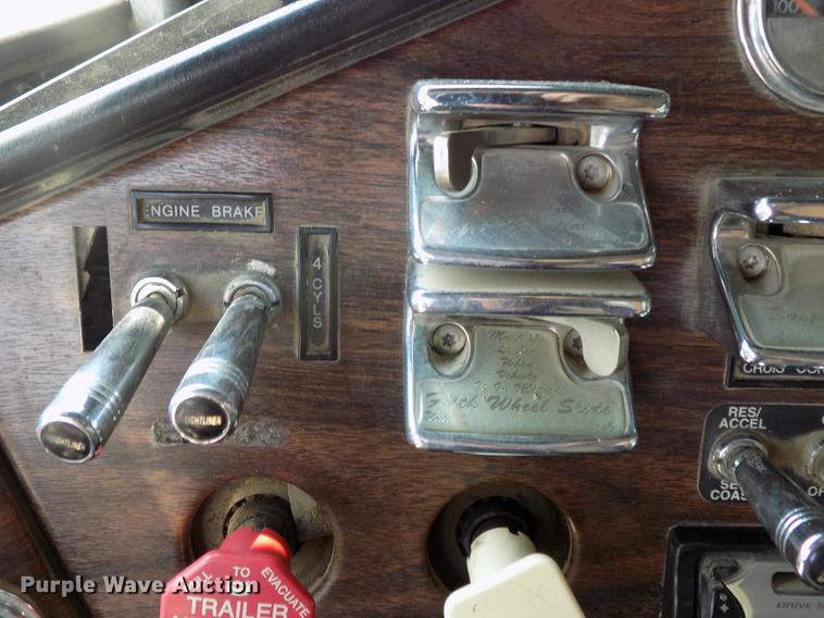 image for item DB8640 1997 Freightliner FLD 120 Classic XL dump truck