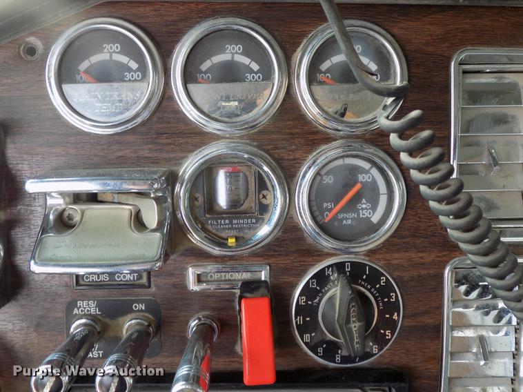 image for item DB8640 1997 Freightliner FLD 120 Classic XL dump truck