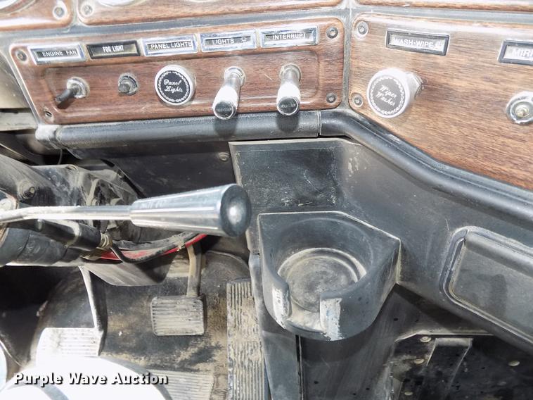 image for item DB8640 1997 Freightliner FLD 120 Classic XL dump truck