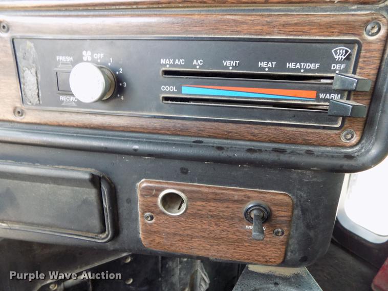 image for item DB8640 1997 Freightliner FLD 120 Classic XL dump truck