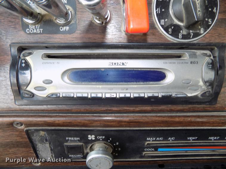 image for item DB8640 1997 Freightliner FLD 120 Classic XL dump truck