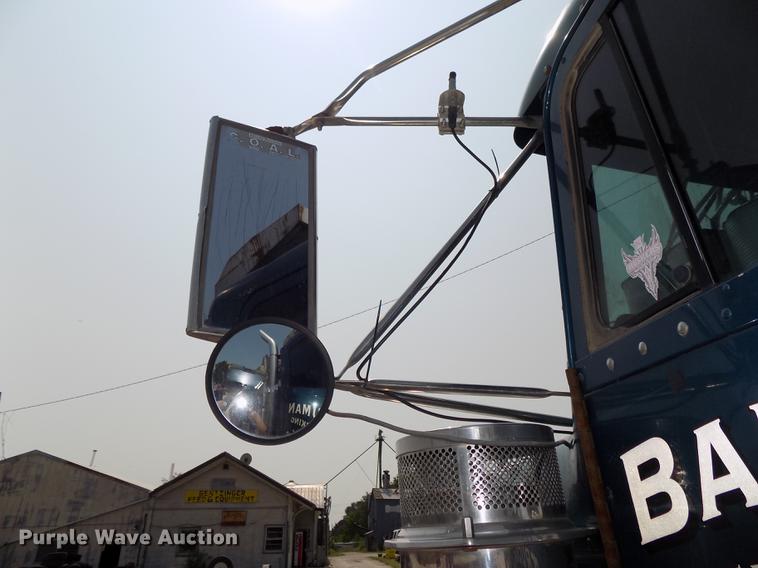 image for item DB8640 1997 Freightliner FLD 120 Classic XL dump truck