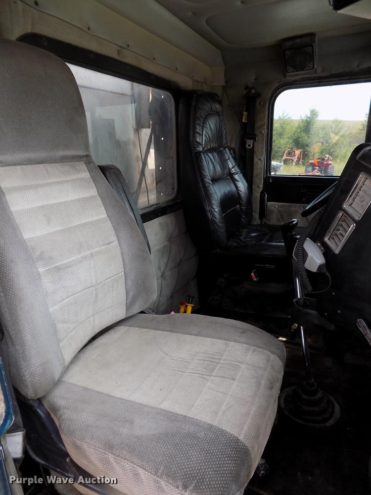 image for item DB8640 1997 Freightliner FLD 120 Classic XL dump truck