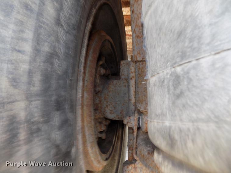 image for item DB8640 1997 Freightliner FLD 120 Classic XL dump truck