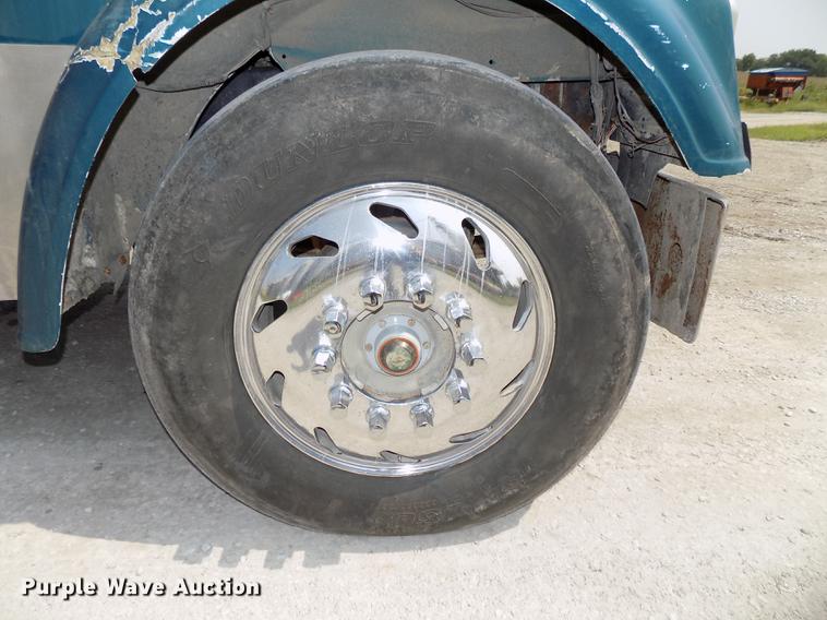 image for item DB8640 1997 Freightliner FLD 120 Classic XL dump truck