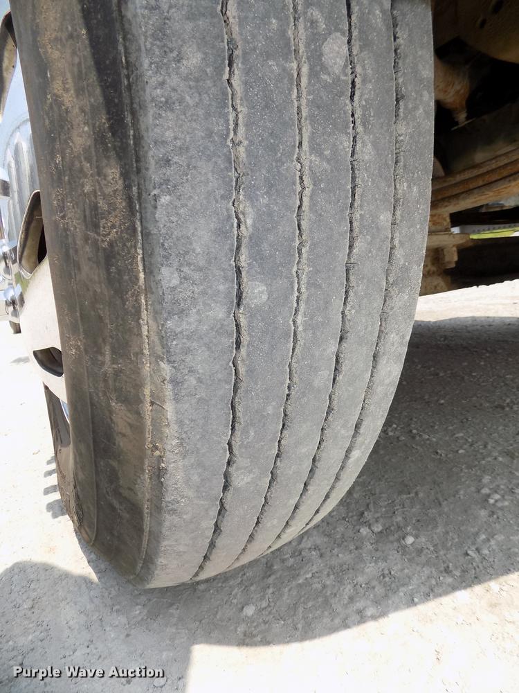 image for item DB8640 1997 Freightliner FLD 120 Classic XL dump truck