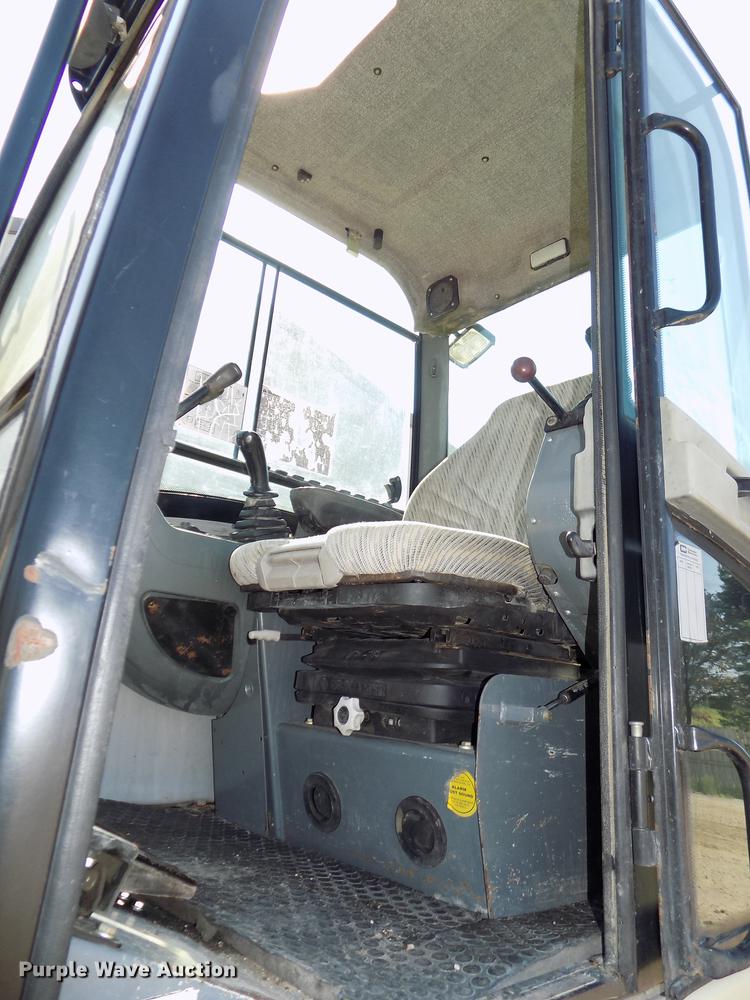 image for item DB8650 2005 Ingersoll Rand ZX-125 excavator