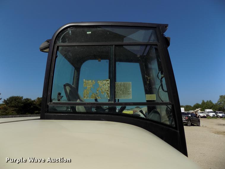 image for item DB8650 2005 Ingersoll Rand ZX-125 excavator