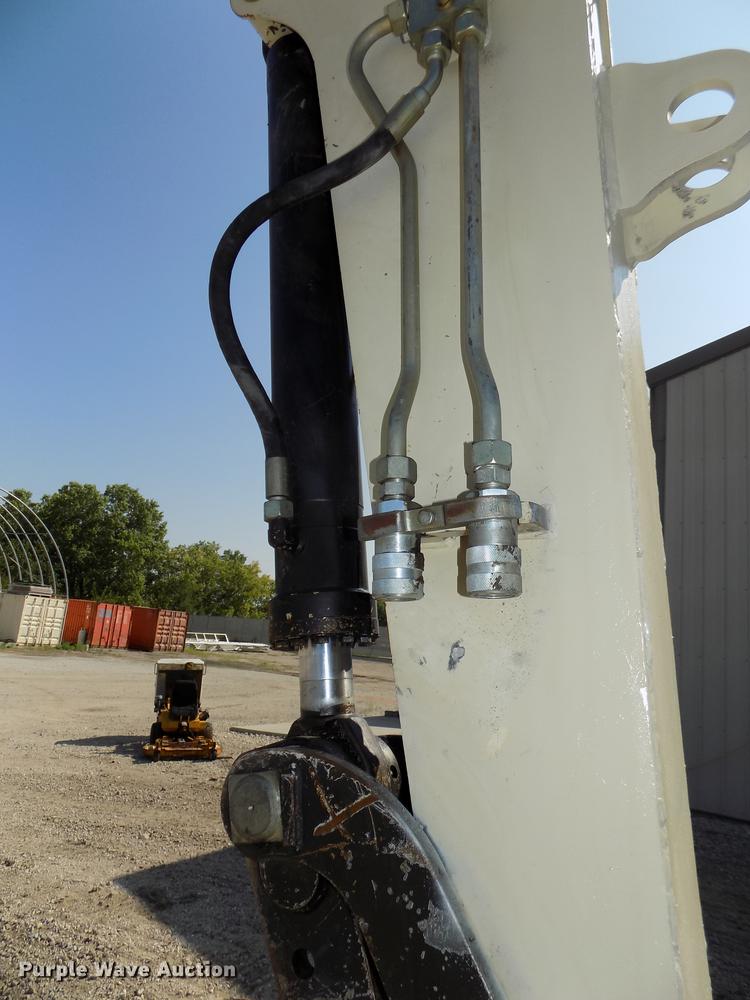 image for item DB8650 2005 Ingersoll Rand ZX-125 excavator