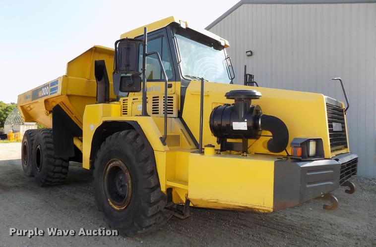 image for item DB8651 2003 Komatsu HM300-1 haul truck