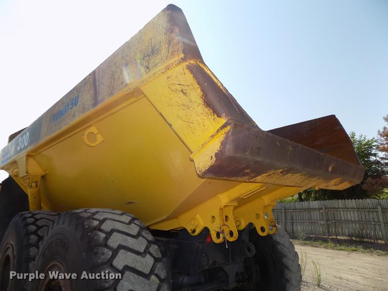 image for item DB8651 2003 Komatsu HM300-1 haul truck