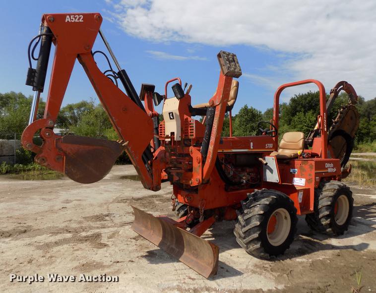 image for item DB8653 2000 Ditch Witch 5700 trencher