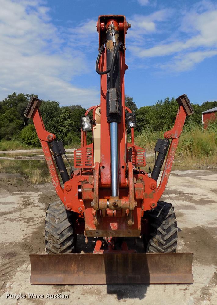 image for item DB8653 2000 Ditch Witch 5700 trencher