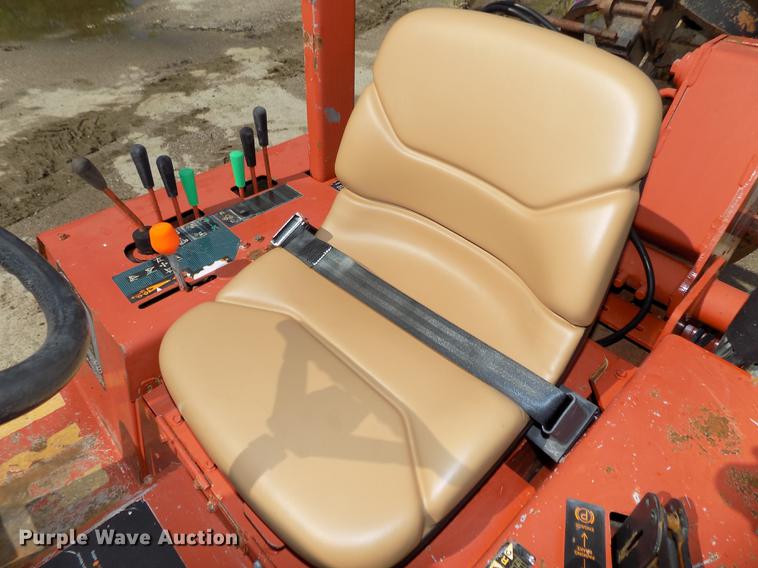 image for item DB8653 2000 Ditch Witch 5700 trencher