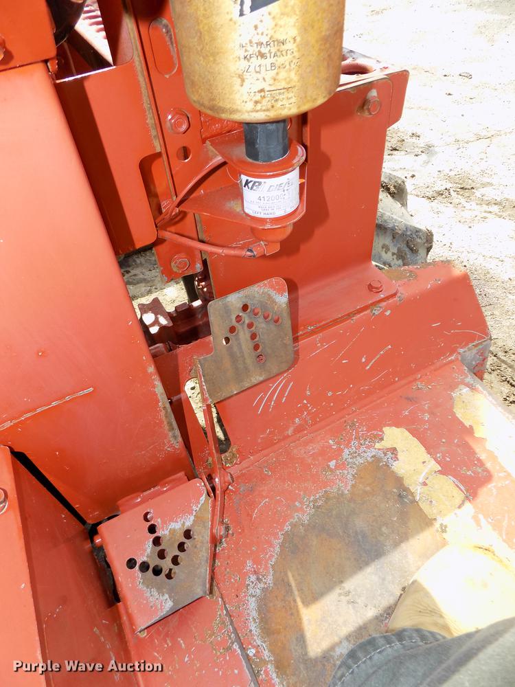 image for item DB8653 2000 Ditch Witch 5700 trencher