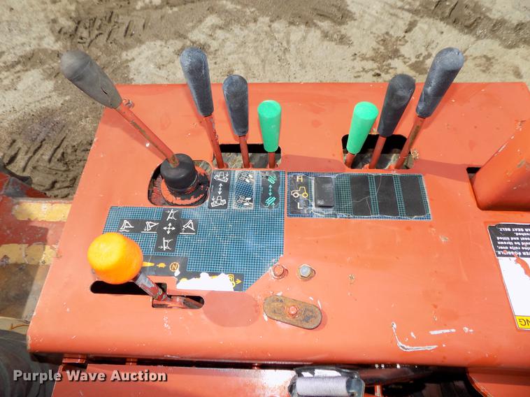 image for item DB8653 2000 Ditch Witch 5700 trencher