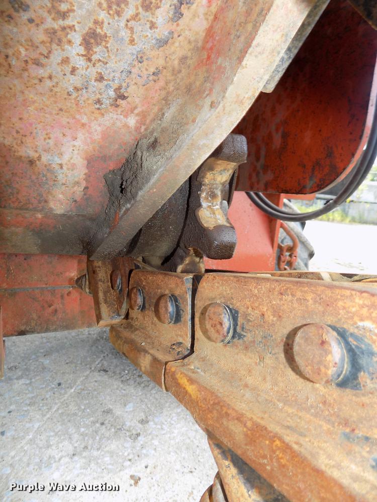 image for item DB8653 2000 Ditch Witch 5700 trencher