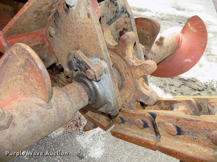 image for item DB8653 2000 Ditch Witch 5700 trencher