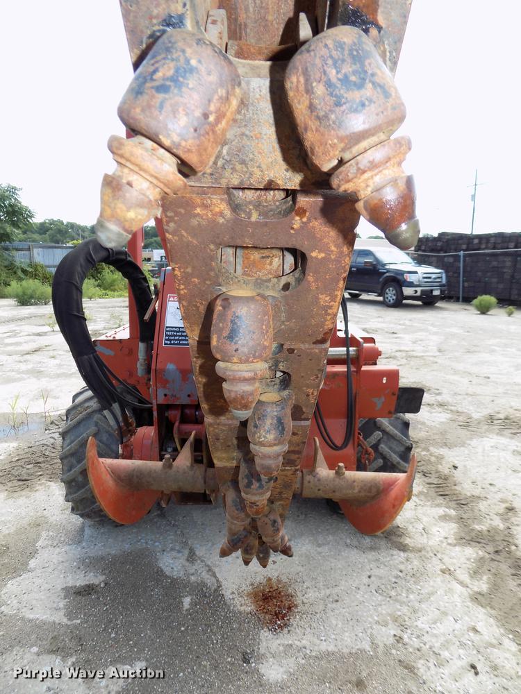 image for item DB8653 2000 Ditch Witch 5700 trencher