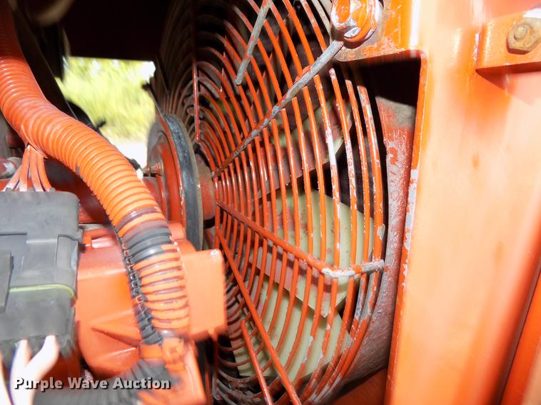 image for item DB8653 2000 Ditch Witch 5700 trencher