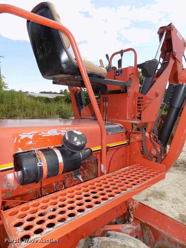 image for item DB8653 2000 Ditch Witch 5700 trencher