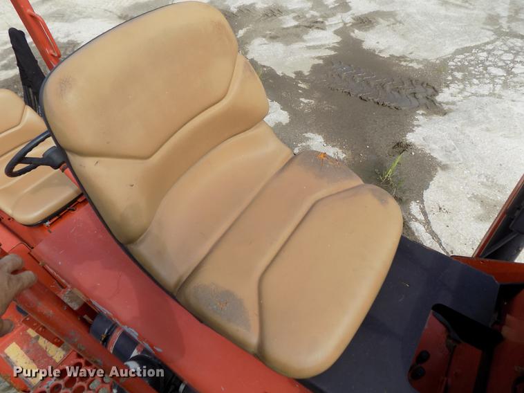 image for item DB8653 2000 Ditch Witch 5700 trencher