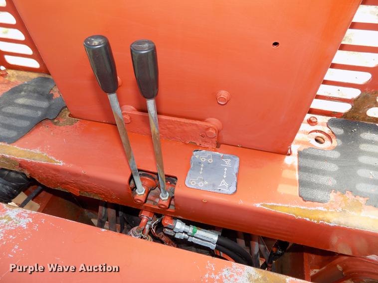 image for item DB8653 2000 Ditch Witch 5700 trencher
